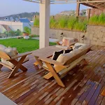 Kiralık Müstakil havuzlu lüx villa
