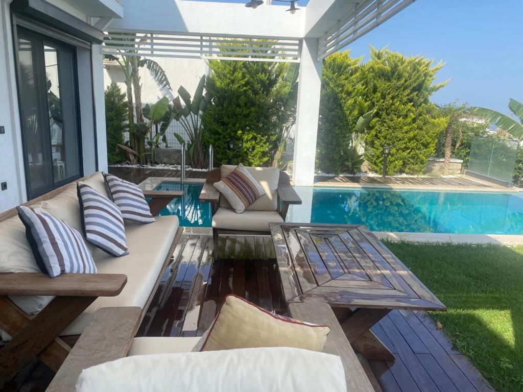 Kiralık Müstakil Havuzlu Lüx Villa