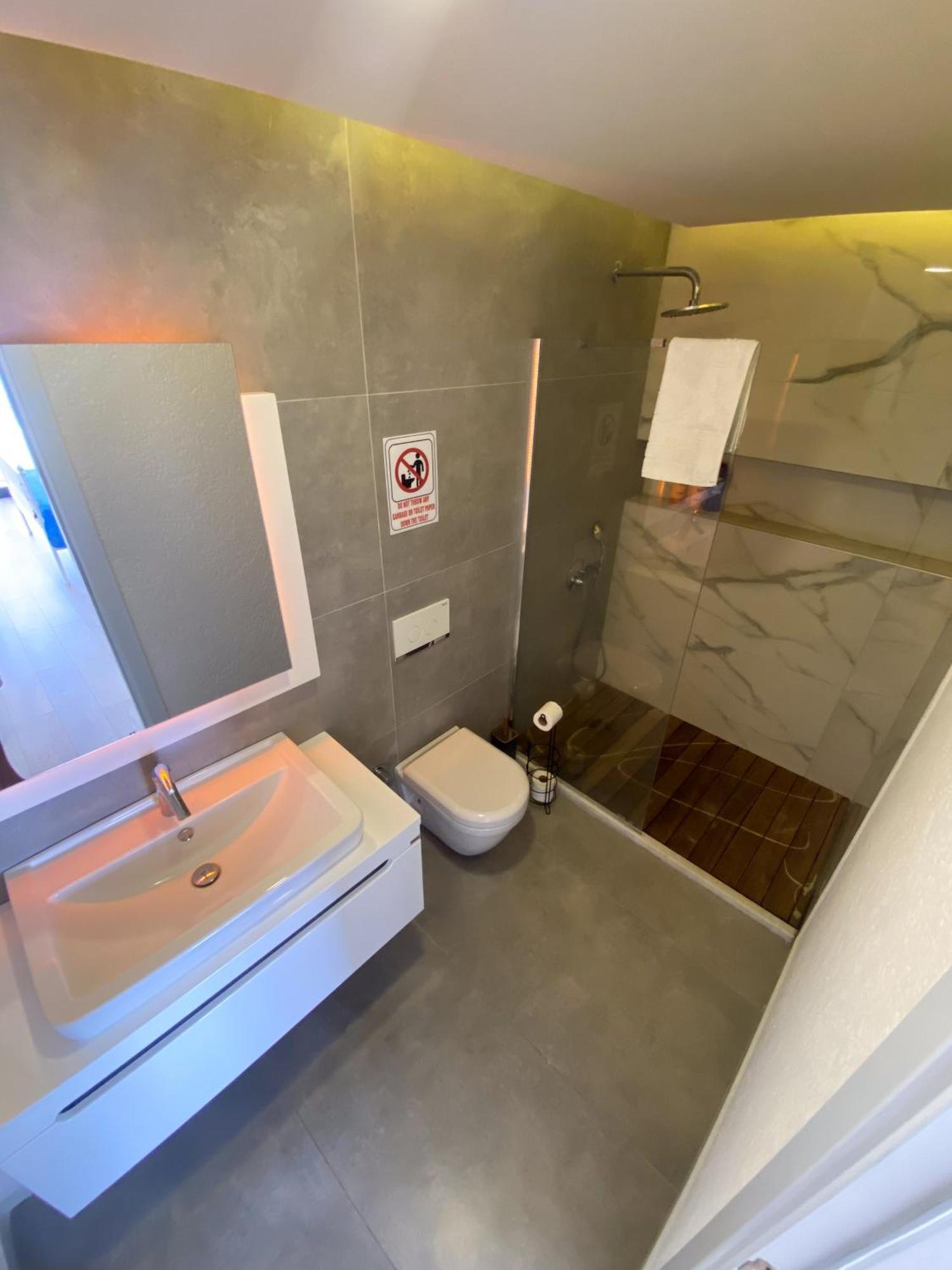 Kiralık Müstakil Havuzlu Lüx Villa *